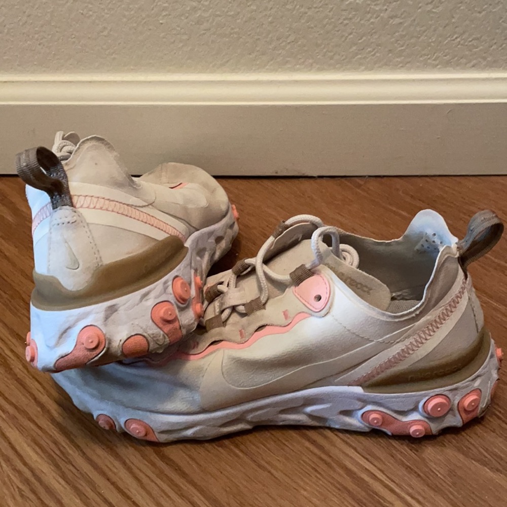 Women’s Nike React Element 55
